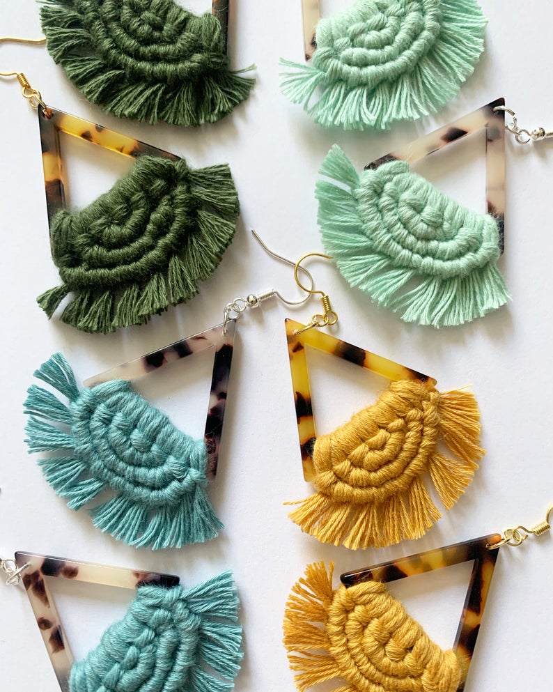 How to Make a Macrame Feather - Isabella Strambio Blog